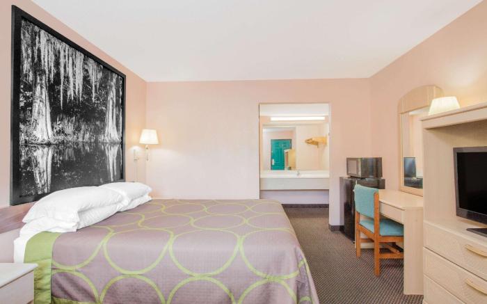 Super 8 By Wyndham Columbia