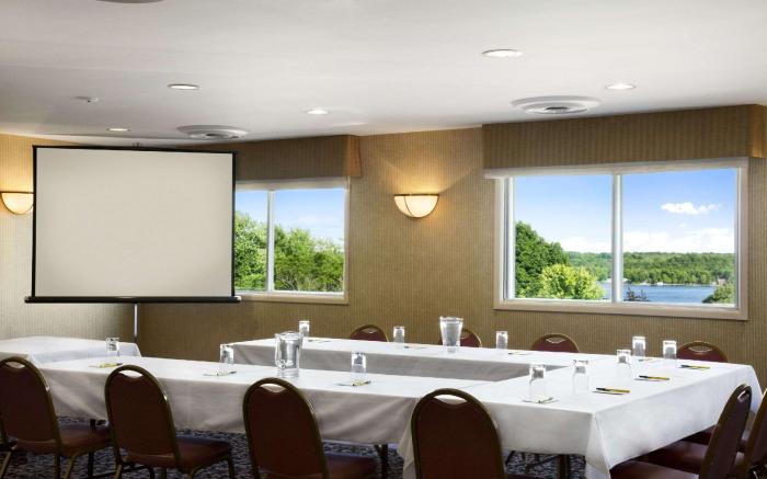 Super 8 By Wyndham Brockville