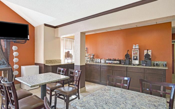 Microtel Inn & Suites by Wyndham Houston