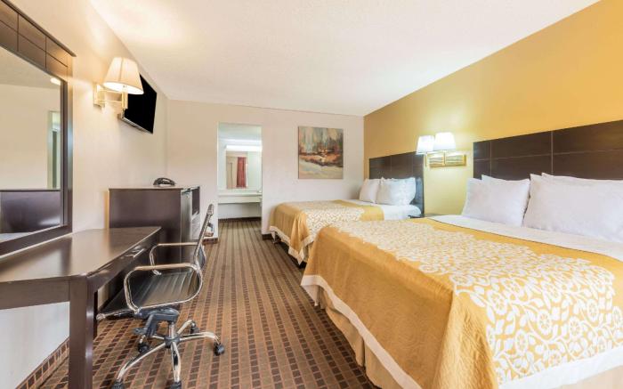 Days Inn by Wyndham South Fort Worth