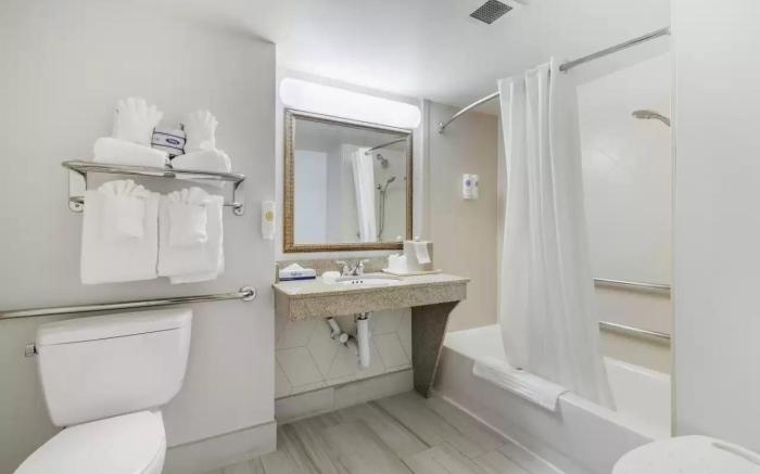 Comfort Inn & Suites Lake George