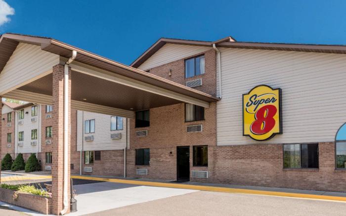 Super 8 By Wyndham Portsmouth