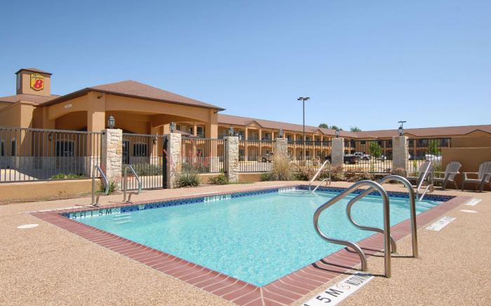 Super 8 By Wyndham Stephenville