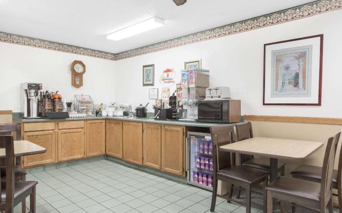 Super 8 By Wyndham Chillicothe