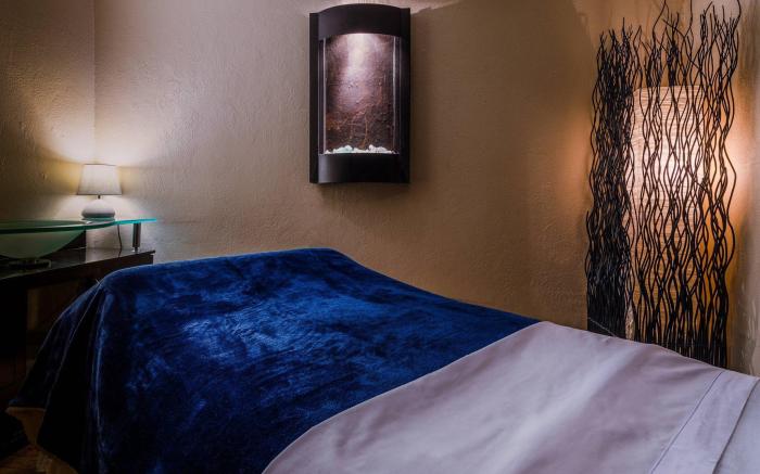 Grand Residences by Marriott, Tahoe - 1 to 3 bedrooms & Pent.