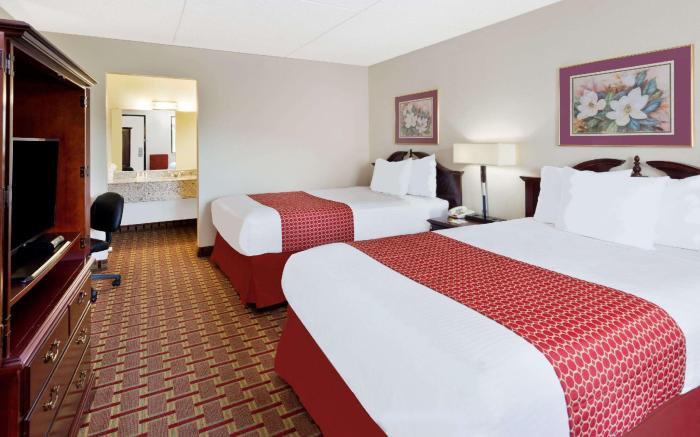 Hotel Bo, a Days Inn by Wyndham Chattanooga Downtown