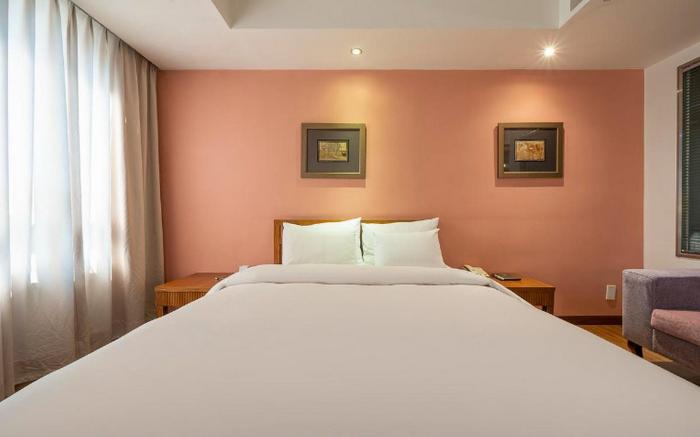 Maple Tourist Hotel