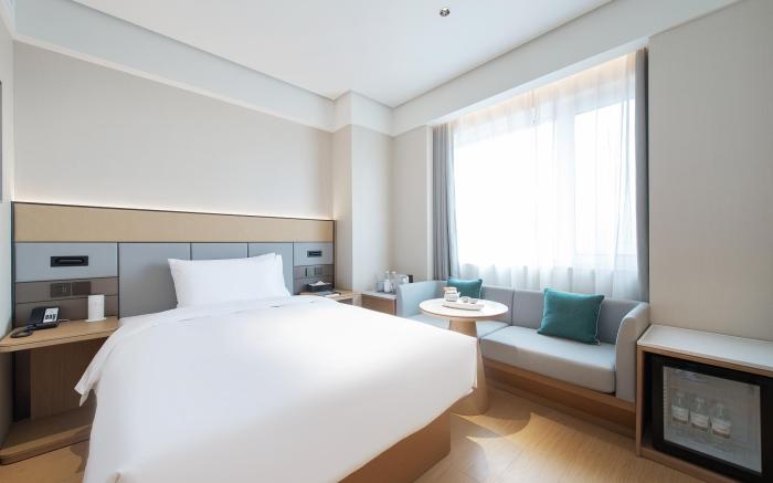 Ji Hotel Dandong Railway Station