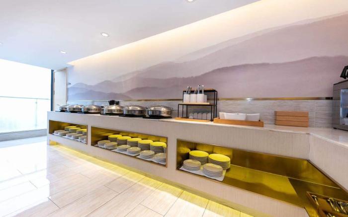 Ji Hotel Guiyang North Railway Station