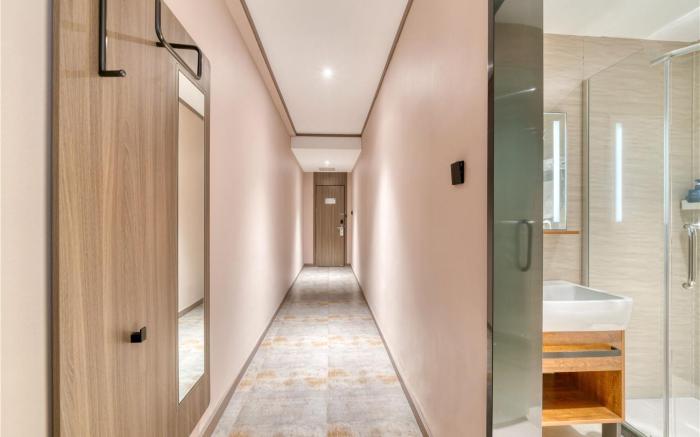 Hanting Hotel Changxing Dongyufang Predestrian Street