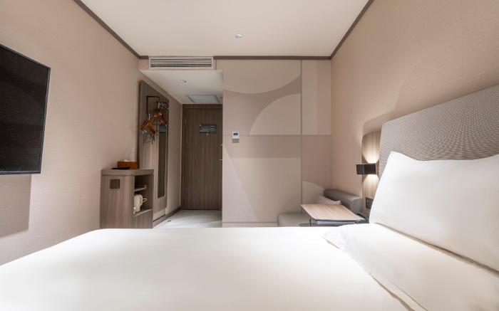 Hanting Hotel Shanghai Nanjing Dong Road Metro Station