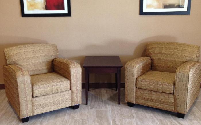 Cobblestone Hotel & Suites - Pulaski