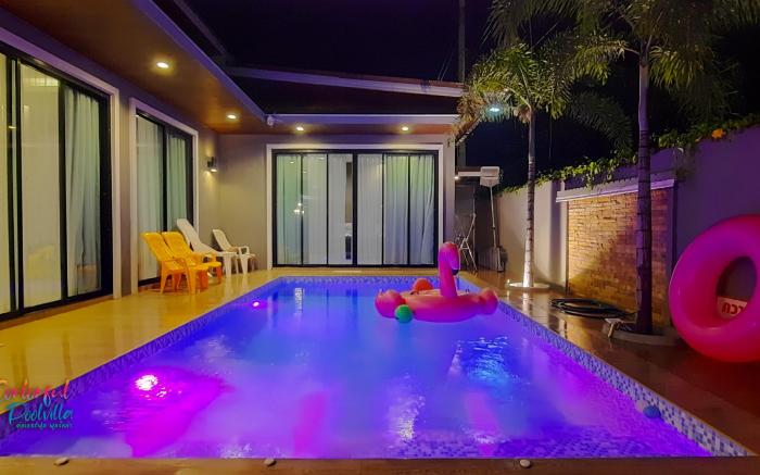 Colorful Pool Villa  cha-am