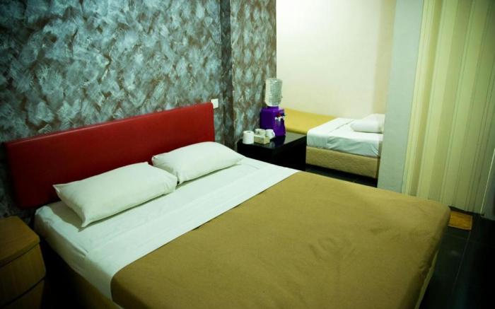 Golden Leaf Boutique Hotel