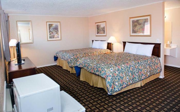 Grand View Plaza Inn & Suites
