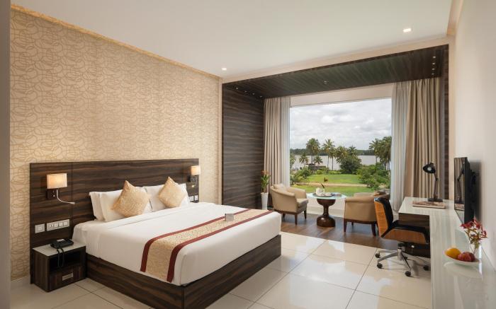 Blue Serene Backwater Resort