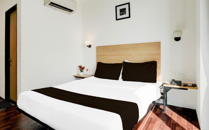 Super Townhouse PBG Mall Vashi