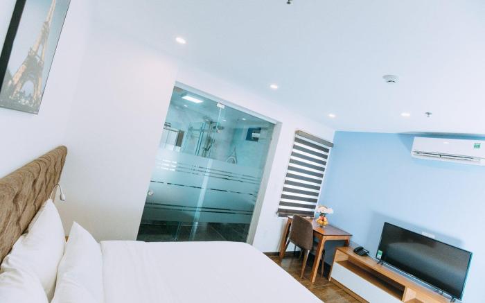 Queenie Hotel