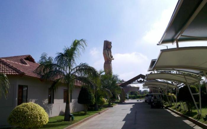 Golden Amoon Resort