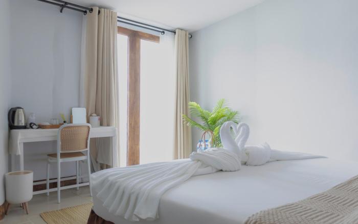 Phi Phi Cozy Seafront Resort