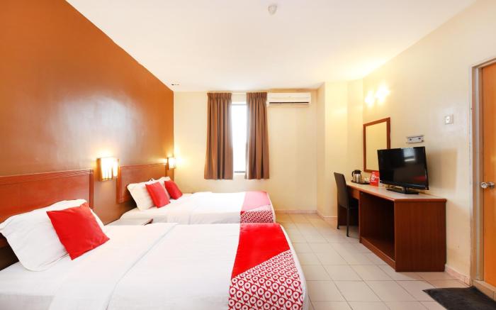 Super OYO 447 Comfort Hotel Meru