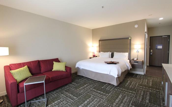 Hampton Inn & Suites Dallas Market Center