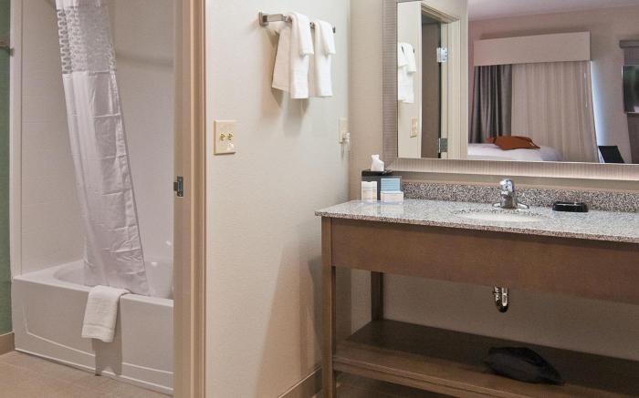 Hampton Inn & Suites Pensacola/I-10 Pine Forest Road