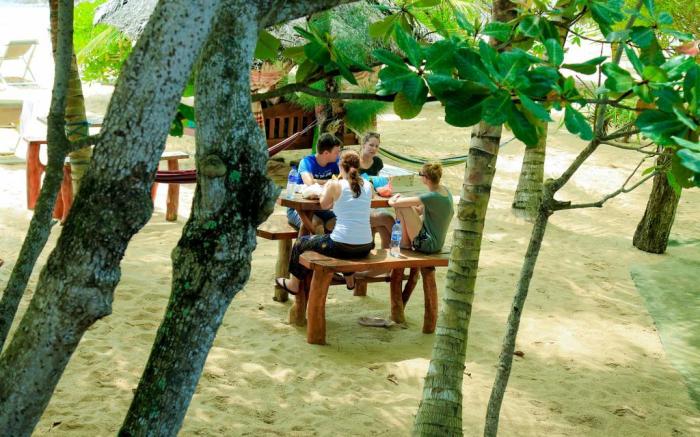 Ibis Guesthouse & Bungalows