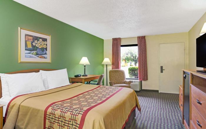 Days Inn by Wyndham Wilson