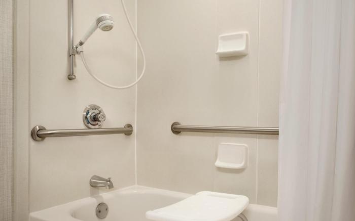 Hampton Inn & Suites Newport/Middletown