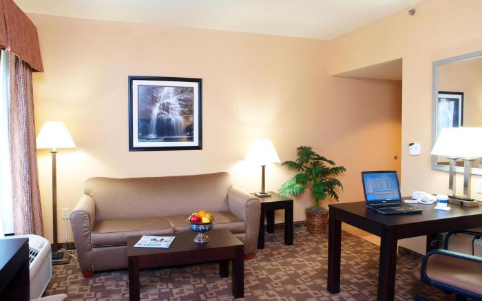 Hampton Inn & Suites Knoxville/North I-75