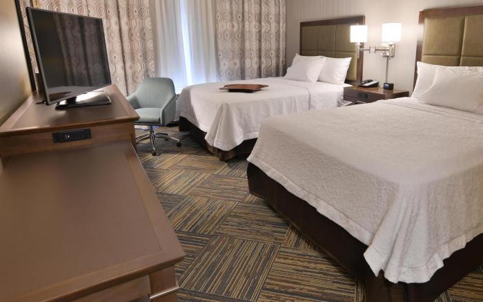 Hampton Inn and Suites Chippewa Falls