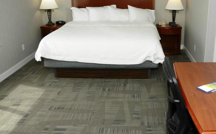 Hampton Inn & Suites Redding