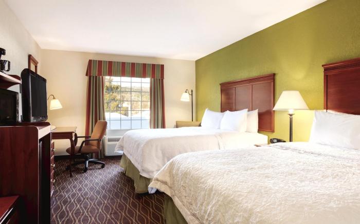 Hampton Inn and Suites Greenfield