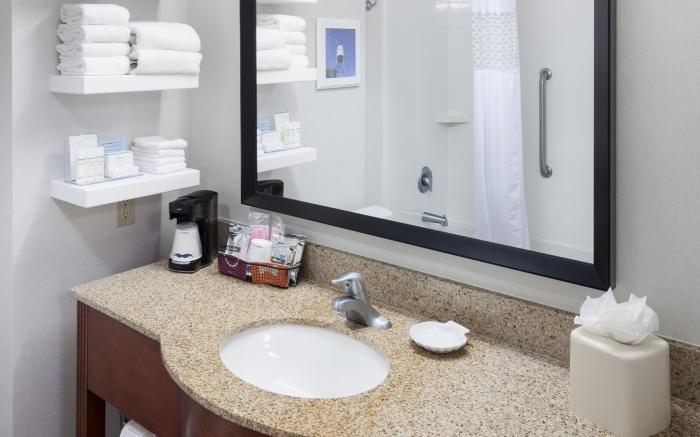 Hampton Inn & Suites Tulare