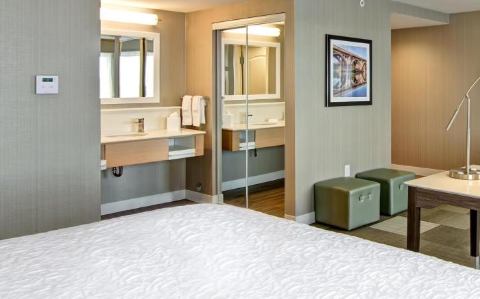 Hampton Inn & Suites by Hilton Saskatoon Airport