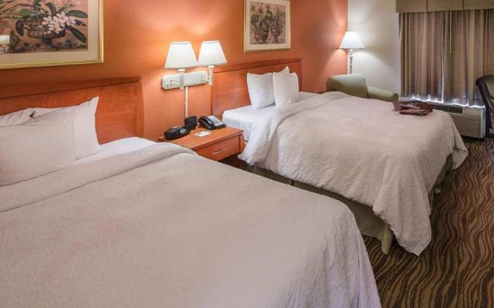 Hampton Inn & Suites Augusta West