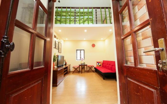 BRIGHT & COZY HOUSE IN OLD QUALTER