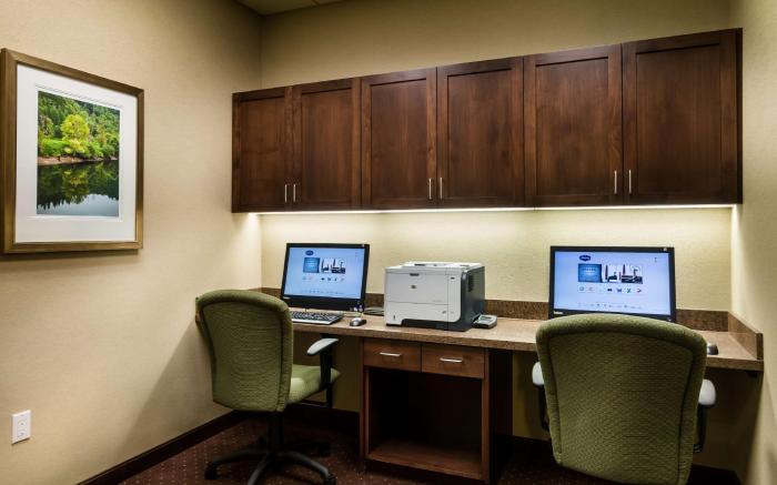 Hampton Inn and Suites Salem