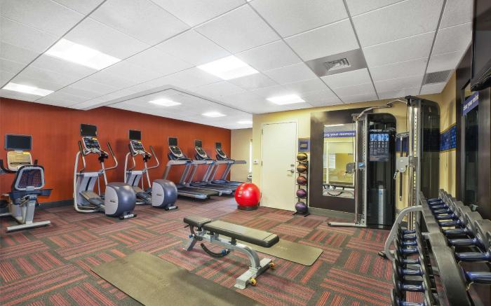 Hampton Inn & Suites Madison West