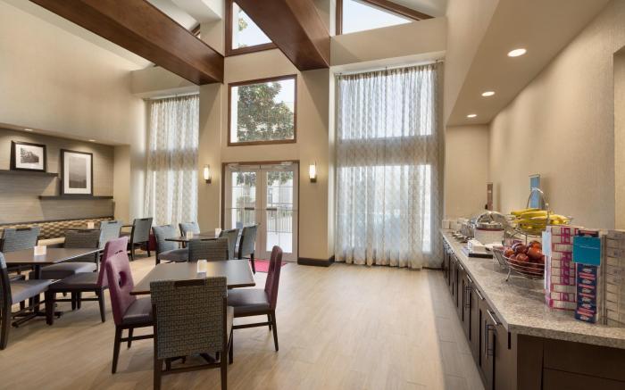 Hampton Inn & Suites Springdale