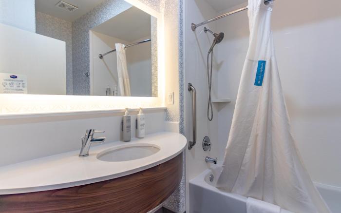 Hampton Inn & Suites Denton