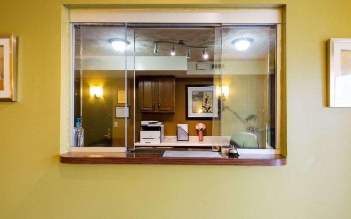 Red Lion Inn & Suites Olathe Kansas City