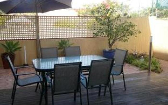Sundeck Garden Apartments