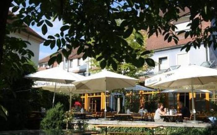 Karpfenhotel & Herrenhaus im Gasthaus Sindel-Buckel