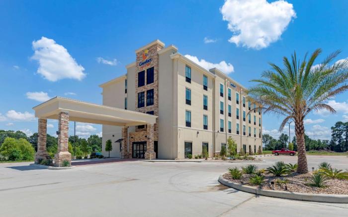 Comfort Suites West Monroe near Ike Hamilton Expo Center