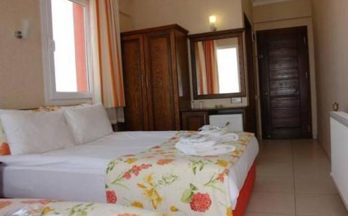 Ezer Hotel