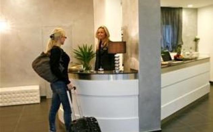 Gimmi Hotel