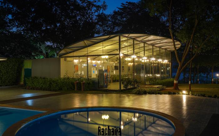 White Feather Resort Kauncha