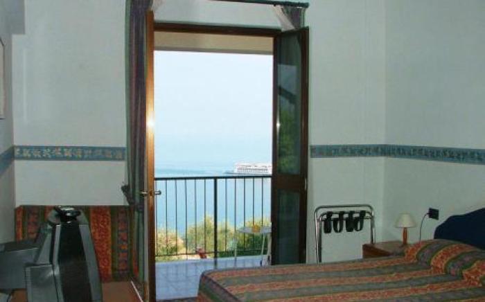 Hotel Meandro - Lake View